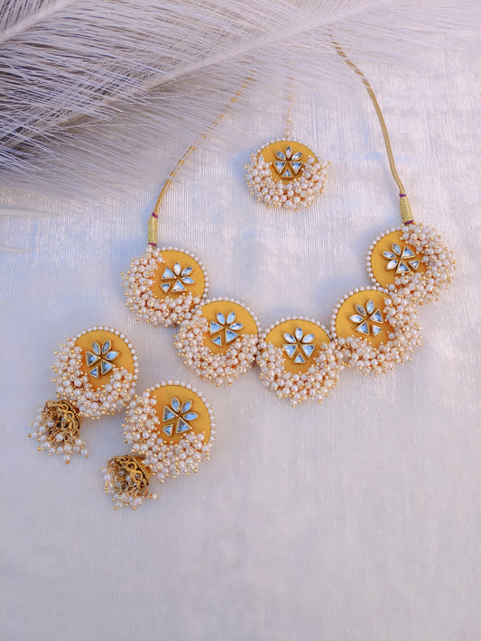 Mahi Choker Set With Mangtikka